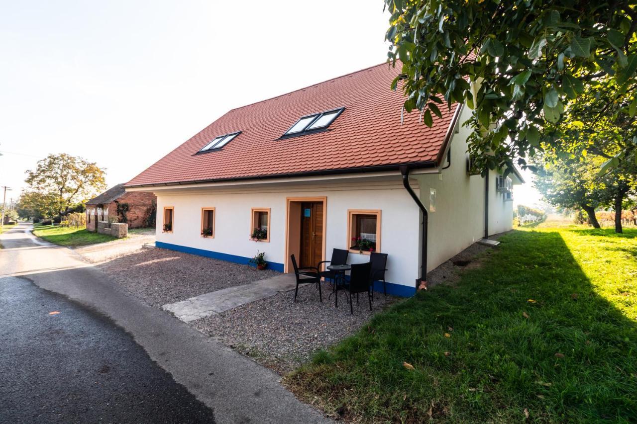 Hotel Vinařství Výmola Mikulčice Exterior foto